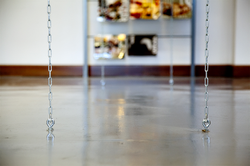 Mesa Colgante Metálica