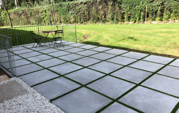 Terraza integrada en la Naturaleza